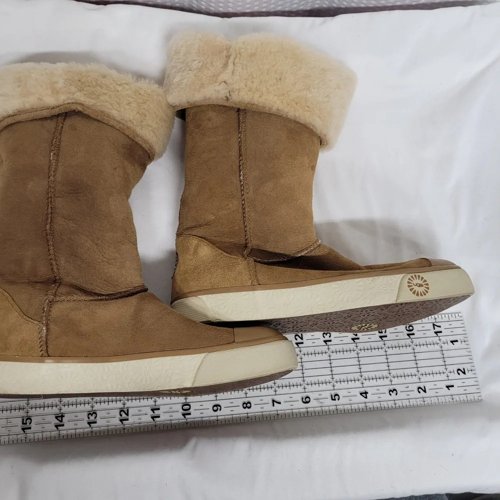 UGG Australia Chestnut Suede Shearling Sneaker Boots Rubber Toe Cap 5034